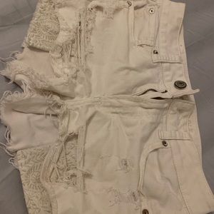 White American Eagle shorts